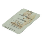 Soft Sage Green Vellum Style Huwelijksuitnodiging Magneet (Linkerzijde)