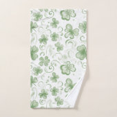 Soft Shamrock Whispers in Sage Green (Serviette à main)
