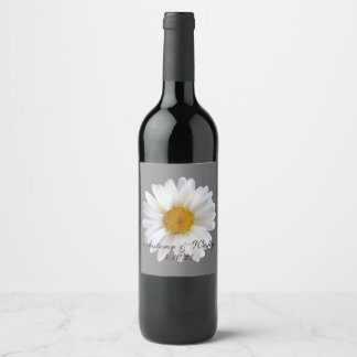 Soft White Daisy on Grey Wedding Wijn Etiket