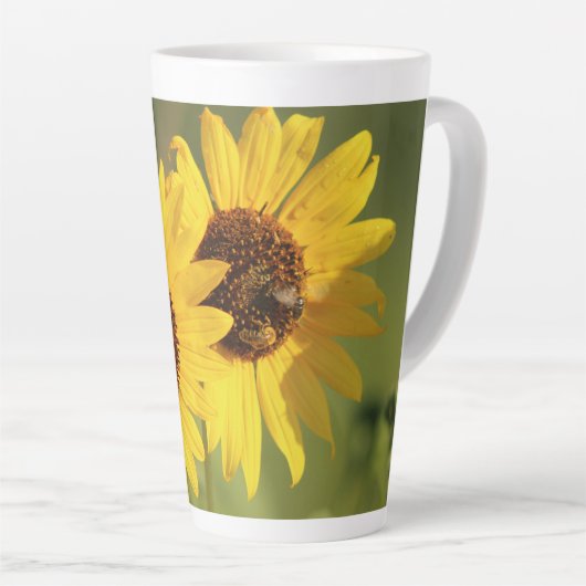Soft Yellow Wild Sunflowers and Bees Photograph Latte Mok (Rechterhoek)