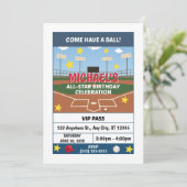Softball Birthday Party Invitation (Debout devant)