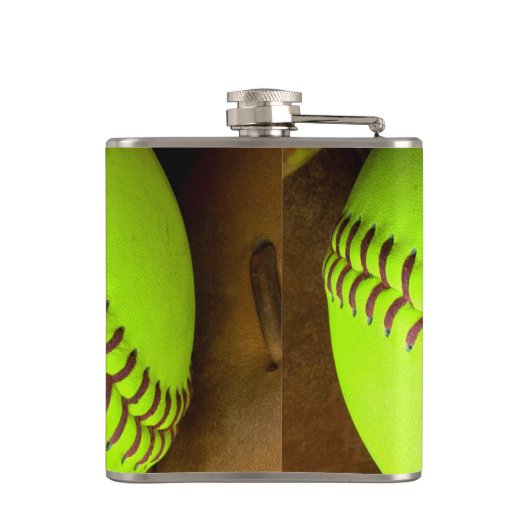 Softball Geel Fast Pitch Monogram Whiskey Flask Heupfles (Achterkant)