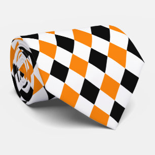 Soie de Jockey Diamant Orange Noir et Cravate Blan