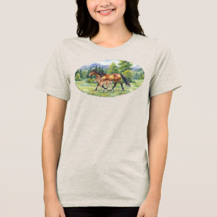 Sola IJslands paard en veulen in bergweide P Tri-Blend Shirt