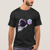 Solana Crypto Astronaut Reaching Moon Crypto Funny T-shirt (Voorkant)