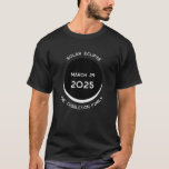 Solar Eclipse 2025 T-shirt personnalisé<br><div class="desc">Célébrez l'éclipse solaire partielle le 29 mars 2025 avec ce T-shirt personnalisé. Modifiez le nom de famille et l'un des textes pour customiser.</div>