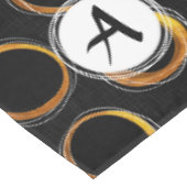 Solar Eclipse Mid-Century Modern Black & Gold Tafelkleed (Gekanteld)