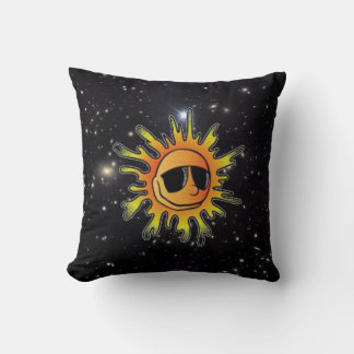 Soleil cool avec nuances et étoiles Coussin