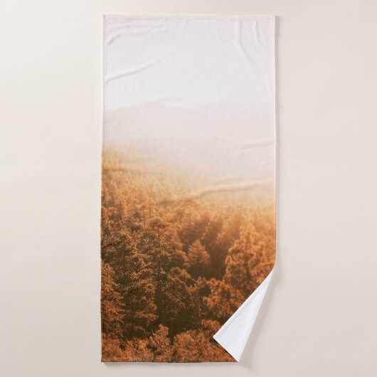 SOLEIL D'OR SUR UNE FORÊT (Serviette de bain)