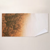 SOLEIL D'OR SUR UNE FORÊT (Serviette de bain)