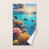 Soleil matinal se lève sur un paysage marin tropic (Serviette à main)