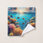 Soleil matinal se lève sur un paysage marin tropic (Gant de toilette)