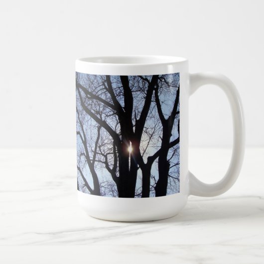 Soleil par la tasse d'arbres (Droite)