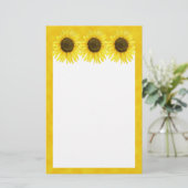 Soleil sur une papeterie de bâton (Debout devant)