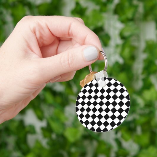 Solid Black and White Chevron Pattern Round Sleutelhanger (Hand)