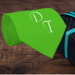solide Kelly green - votre cravate monogrammes<br><div class="desc">Couvercle couleur solide en vert Kelly (4CBB17). Vous pouvez le personnaliser maintenant avec vos propres monogrammes. Conception par Alma Wad. IMPRIMÉE DES DEUX CÔTÉS.</div>