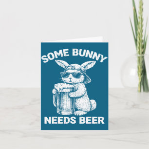 Sommige konijn heeft bier nodig grappige paashaas kaart