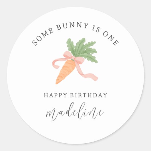 Sommige konijn is een moderne eenvoudige 1e verjaa ronde sticker (Voorkant)