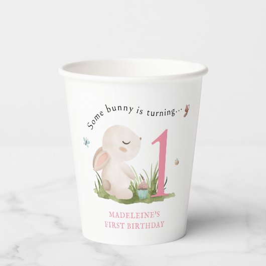 Sommige konijntjes zijn één meisje roze 1e verjaar papieren bekers (Achterkant)
