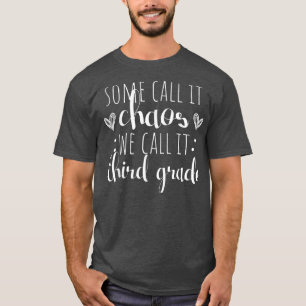 Sommigen noemen het chaos. We noemen het de derde T-shirt