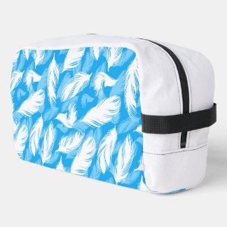 Sophisticated Feather Design On A Bright Blue Toilettasje