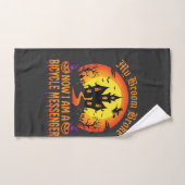Sorcière de messager de vélo d'Halloween Broom a c (Serviette à main)