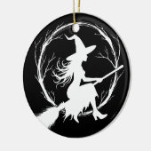 Sorcière en ornement de vol (Gauche)