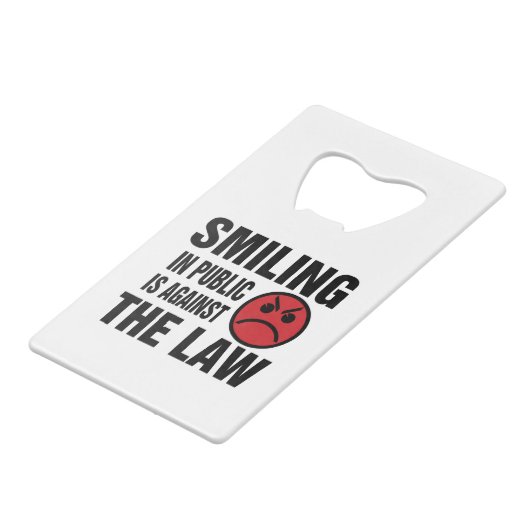 Sourire en public est contre la loi (Devant Angle)