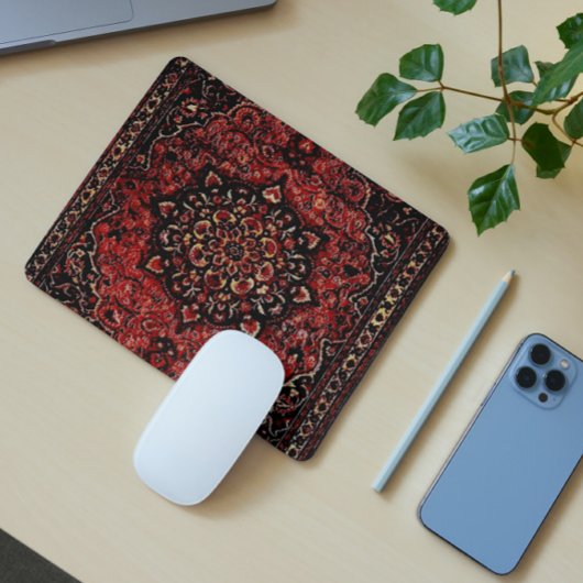 Souris Visage de tapis persan en champ teinté rose