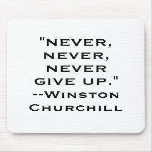 Souris Winston Churchill n'abandonnent jamais le tapis de