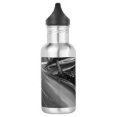 Sous La Bouteille D'Eau Du Cou (Gauche)