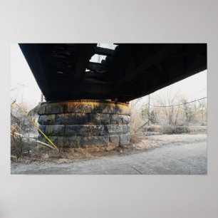 Sous une affiche de Old Bridge