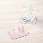 Sous-verre en papier rose brossé (En situation)