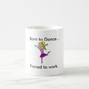 Soutenu pour danser la tasse