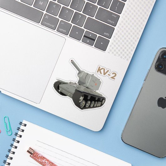 Sovjet KV-2 Tank Sticker (Laptop met iPhone)