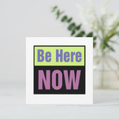 Soyez ici maintenant Invitation (Debout devant)