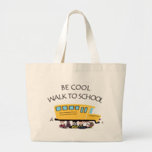 soyez promenade fraîche au sac d'école
