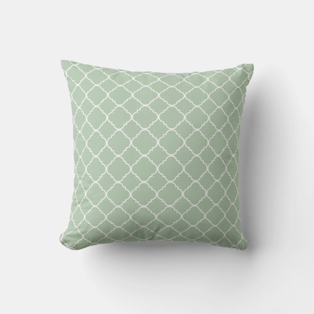 Spa Light Sage Green White Quatrefoil Kussen (Voorkant)