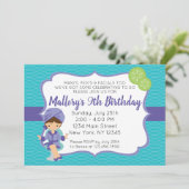 Spa violet Invitation d'anniversaire, brune (Debout devant)