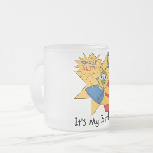 Space Alien 4e verjaardag T-shirts en geschenken Matglas Koffiemok (Voorkant links)