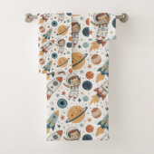 Space Bath Towel Pastel Planets & Rockets for Boy (En situation)