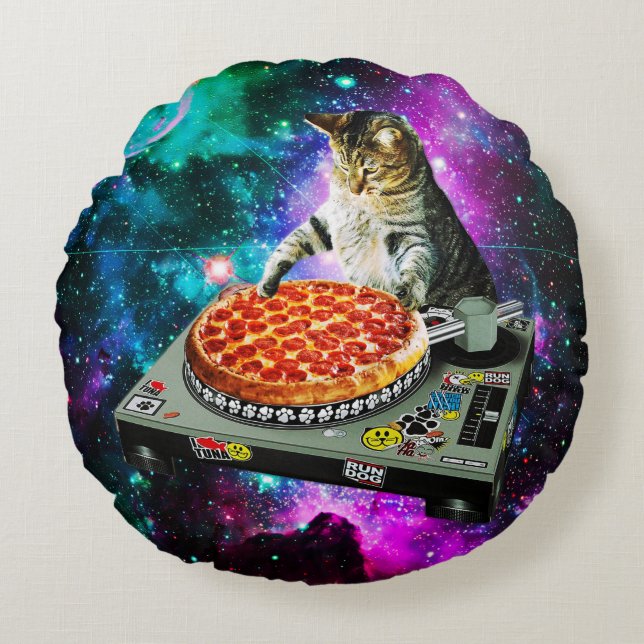 Space dj cat pizza rond kussen (Voorkant)