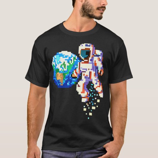 Space Explorer - Pixel Art Astronaut T-shirt (Voorkant)