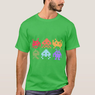 Space Invaders Piel Art Rainbow Aliens girl friend T-shirt