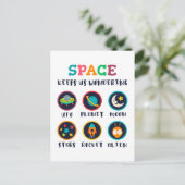 Space keeps us wondering briefkaart (Staand voorkant)