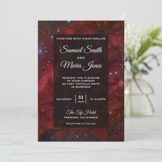 Space Nebula Maroon Galaxy Faire-part de mariage (Debout devant)