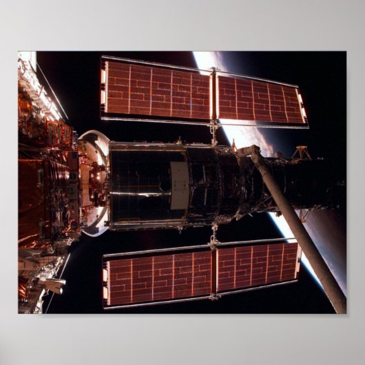 Space Shuttle Discovery gedokt met Hubble Poster (Voorkant)