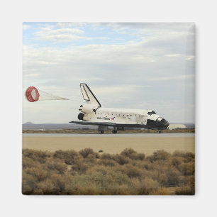 Space Shuttle Discovery implementeert de bijbehore Magneet