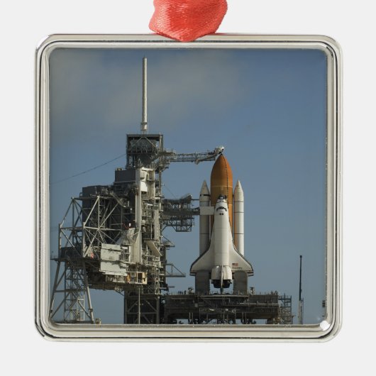 Space Shuttle Discovery is klaar 2 Metalen Ornament (Voorkant)
