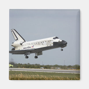 Space Shuttle Discovery nadert landing 3 Magneet